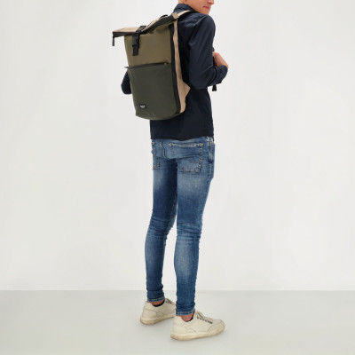 MULTICOLOR 15.6", OLIVE, batoh Beagles Originals