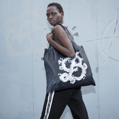 SAGMEISTER & WALSH: B for Beauty Bag, taška LOQI